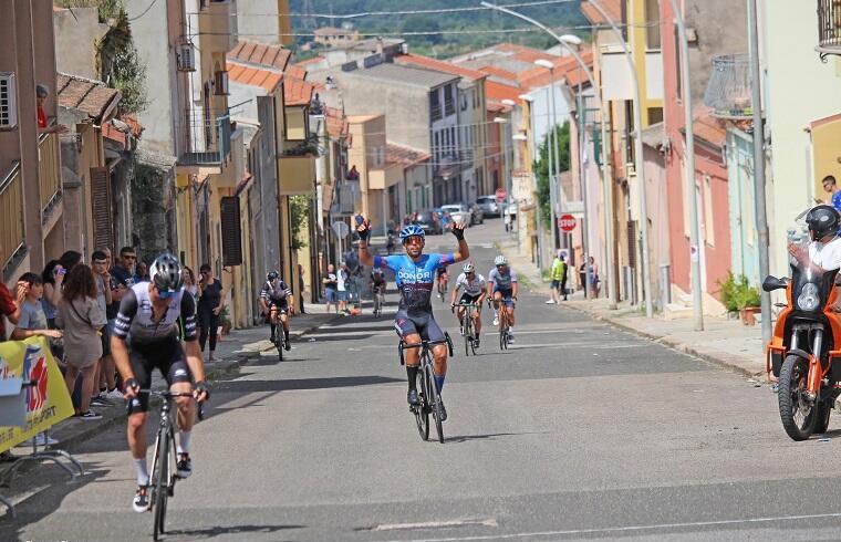 Ciclismo Piras Vince A Ploaghe Successo Oltre Tirreno Per Il Velo