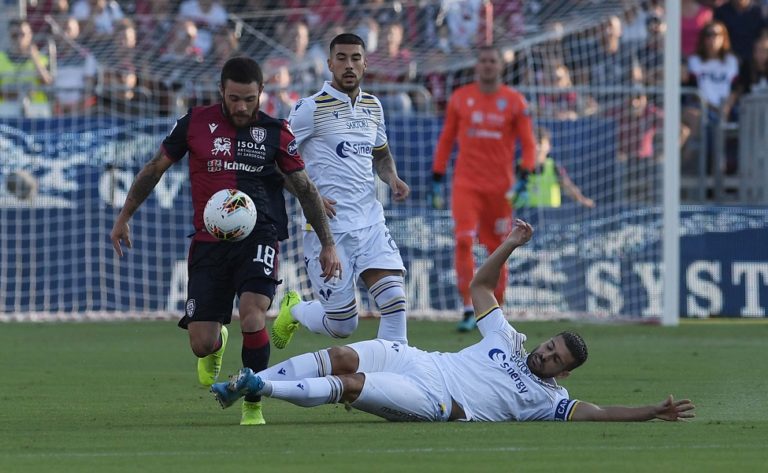 Nahitan Nandez nella sfida col Verona | Foto Emanuele Perrone