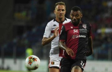 Joao Pedro affronta Criscito in Cagliari-Genoa 2019-20 | Foto Emanuele Perrone