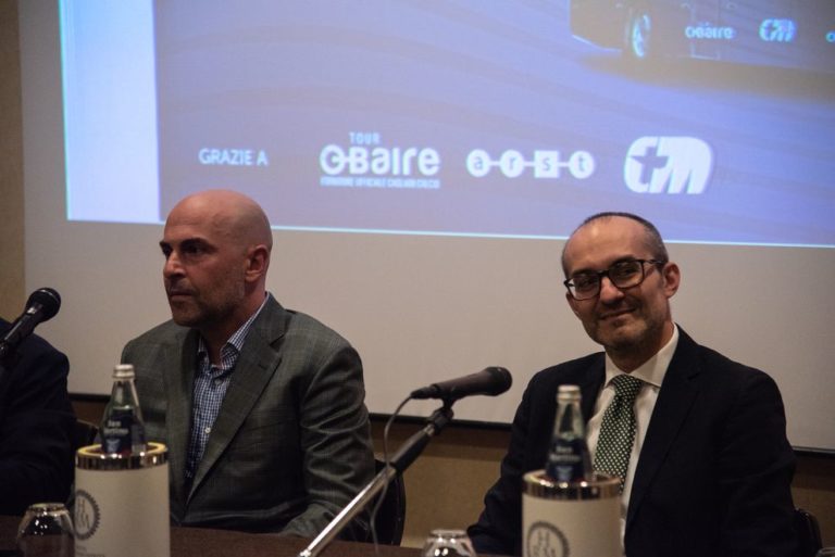 Il patron del Cagliari, Tommaso Giulini, insieme al sindaco di Cagliari Paolo Truzzu