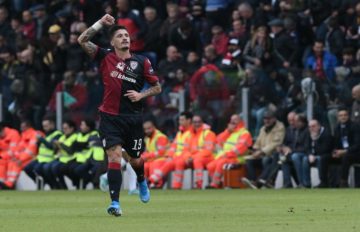 Fabio Pisacane esulta dopo il gol segnato - Foto Emanuele Perrone