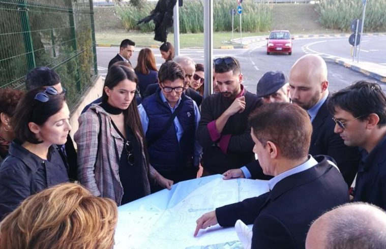 I membri della Commissione Urbanistica del Comune di Cagliari durante il sopralluogo