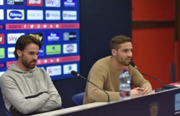 Luca Cigarini e Leonardo Pavoletti in conferenza