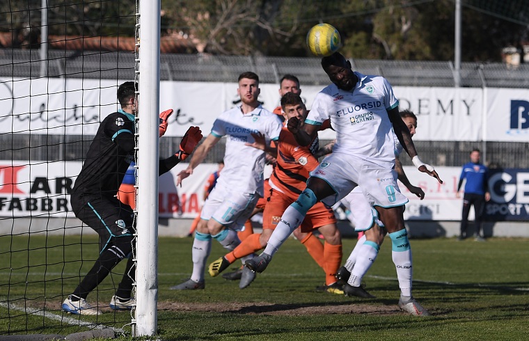 Un'azione di Olbia-Pistoiese | Foto Emanuele Perone