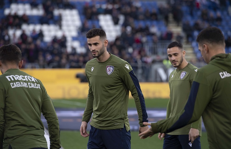 Pereiro con la maglia del Cagliari