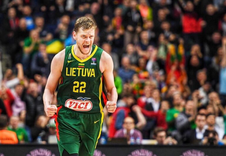 Eimantas Bendzius con la maglia della nazionale