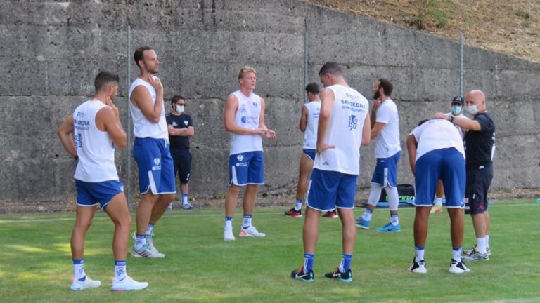 La Dinamo durante gli allenamenti ad Aritzo