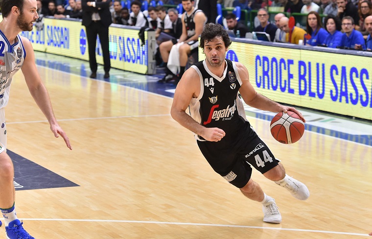 Milos Teodosic contro Bilan nella scorsa stagione | Foto Luigi Canu LBA Serie A Postemobile 2018-2019 Sassari, 22/12/2019 Foto L.Canu / Ciamillo-Castoria