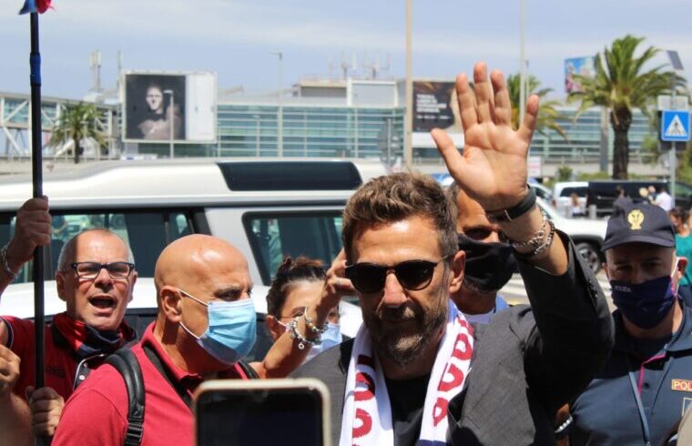 Di Francesco all arrivo di Elmas