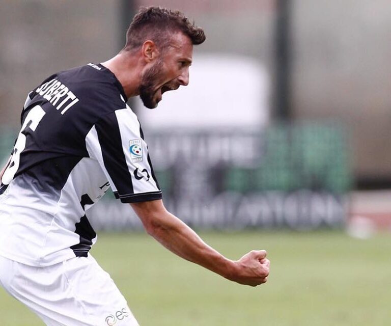 Stefano Guberti con la maglia del Siena