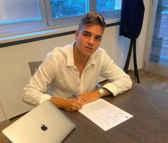 La firma di Alessandro Tripaldelli | Foto di Tuttomercatoweb