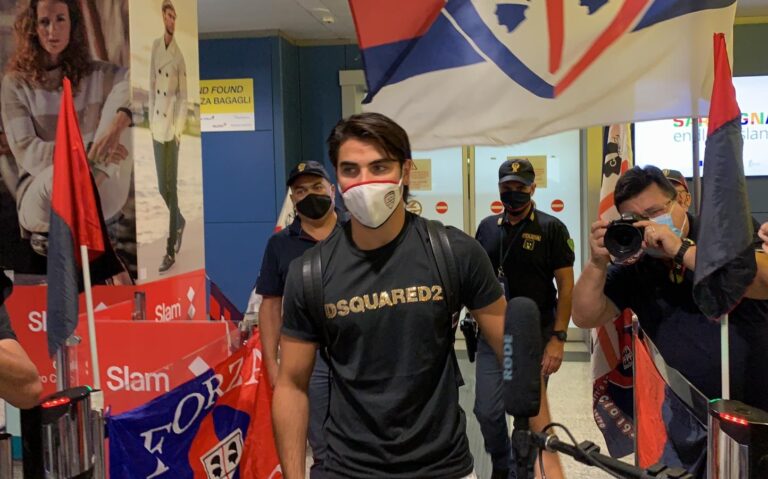 Riccardo Sottil all'arrivo di Cagliari Elmas