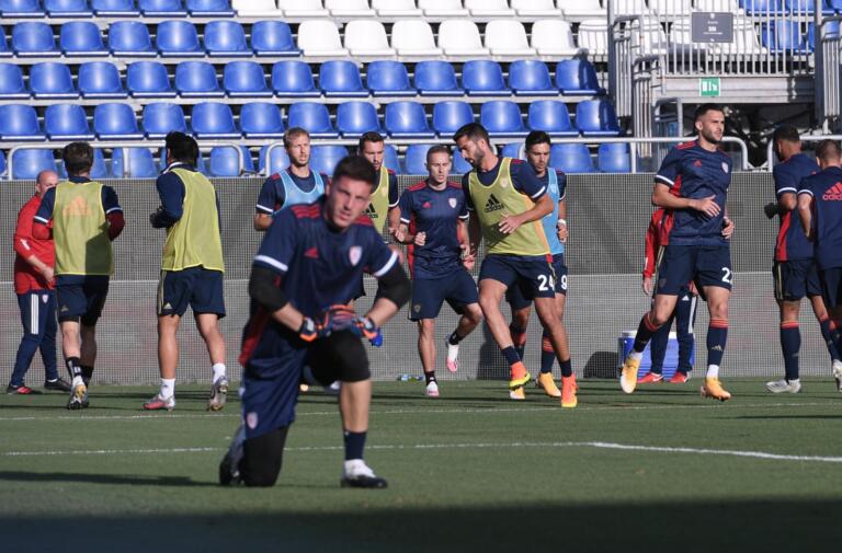 Alessio Cragno nel prepartita di Cagliari-Lazio | Foto Emanuele Perrone