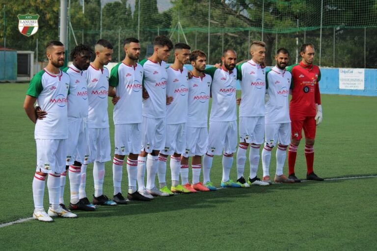 Il Lanusei sceso in campo a Muravera | Foto Lanusei Calcio