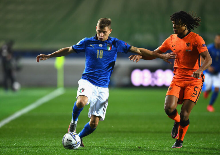 Nicolò Barella con la maglia della Nazionale