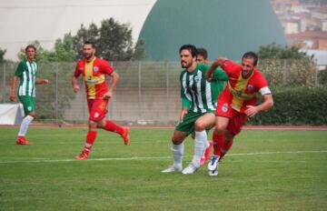 Latte Dolce in campo ad Arzachena | Foto Arzachena Calcio