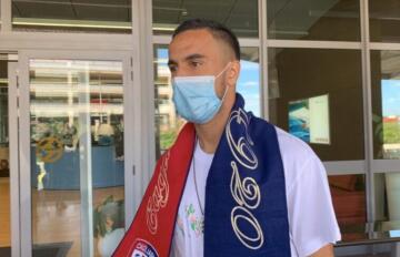 Adam Ounas all arrivo di Cagliari