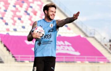 Nahitan Nandez in allenamento con la Celeste