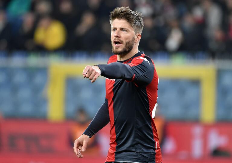 Lasse Schone con la maglia del Genoa