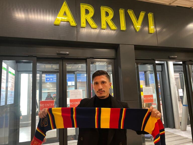 Fabio Pisacane all arrivo di Lecce | Foto Lecce Calcio