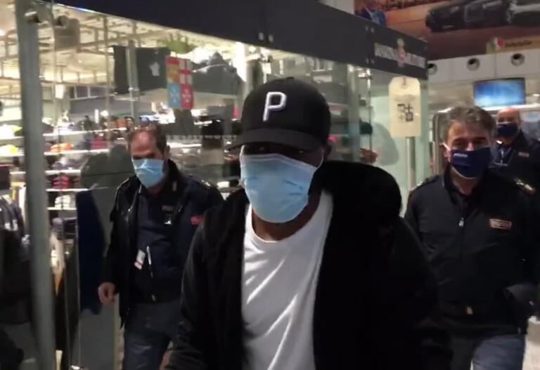 Kwadwo Asamoah all aeroporto di Elmas