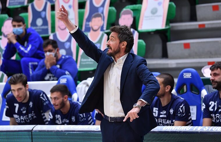 dinamo sassari-pozzecco-canu-centotrentuno