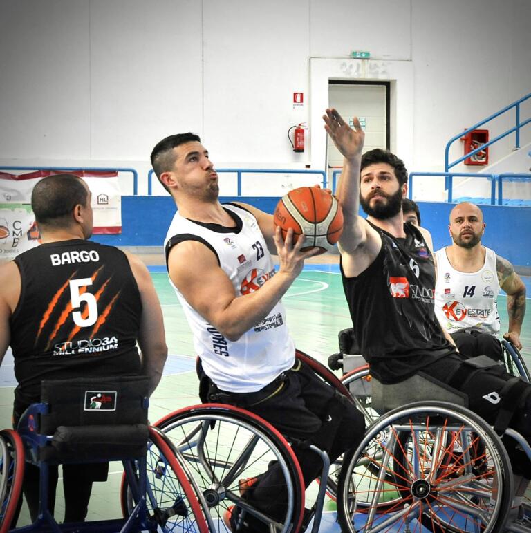 Un momento della gara d andata tra Porto Torres e Padova | Foto GSD Porto Torres