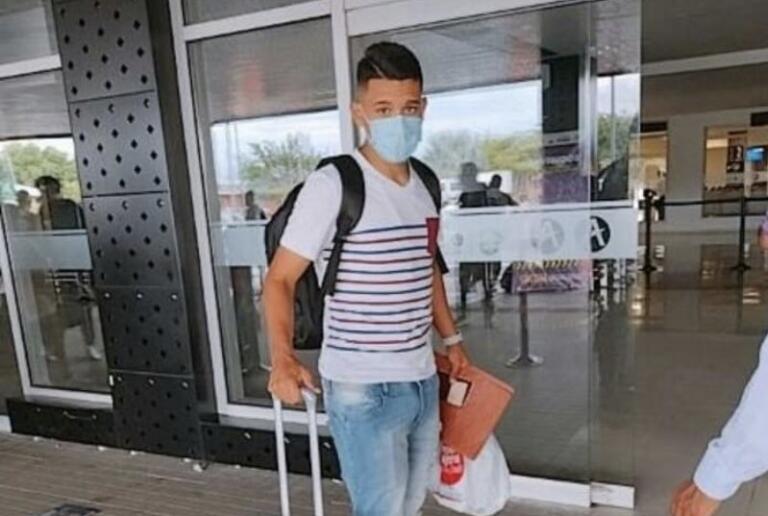 Christian Mendoza in partenza verso la Sardegna | Foto FutVE - Twitter