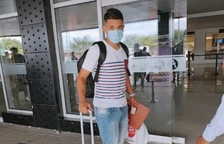 Christian Mendoza in partenza verso la Sardegna | Foto FutVE - Twitter