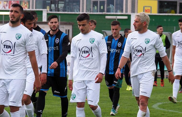 l'Arzachena entra in campo contro il Gladiator | Photo Arzachena Academy Costa Smeralda