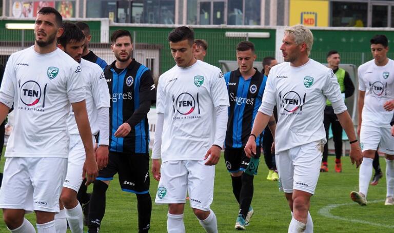 l'Arzachena entra in campo contro il Gladiator | Photo Arzachena Academy Costa Smeralda