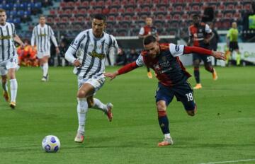 Nahitan Nandez insegue Ronaldo | Foto Alessandro Sanna