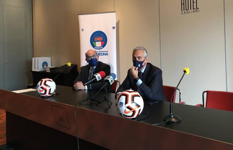 Il presidente FIGC Gravina con Gianni Cadoni della FIGC Sardegna
