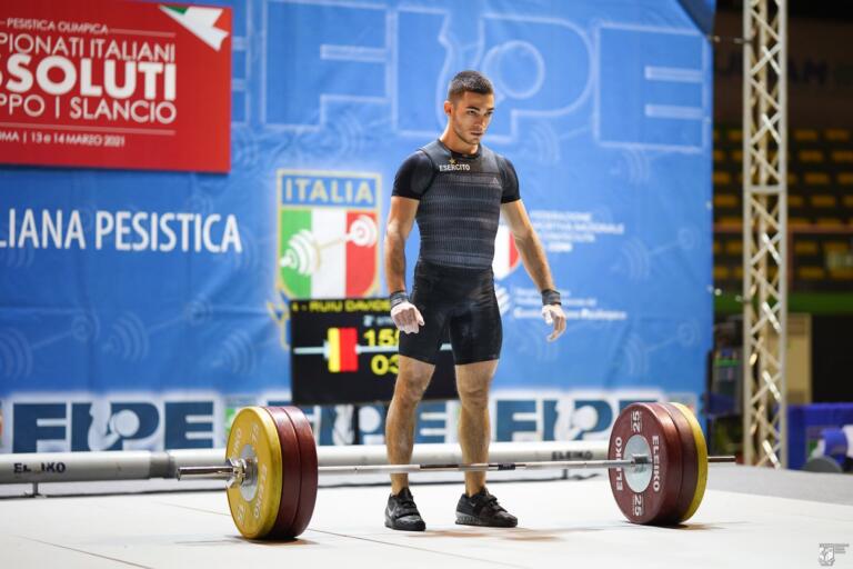 ruiu-sollevamento-pesi-