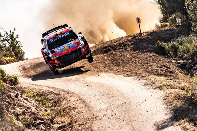 neuville-hyundai-rally