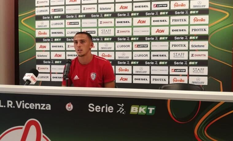 Gabriele Zappa in conferenza stampa al Menti