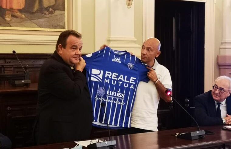 dinamo-maglia-sassari-uniss