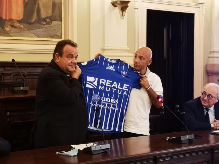 dinamo-maglia-sassari-uniss