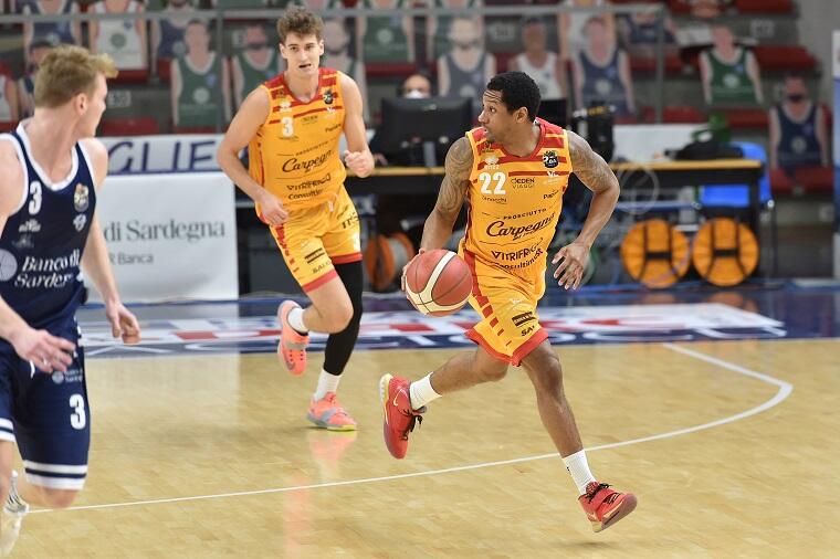 robinson-canu-dinamo