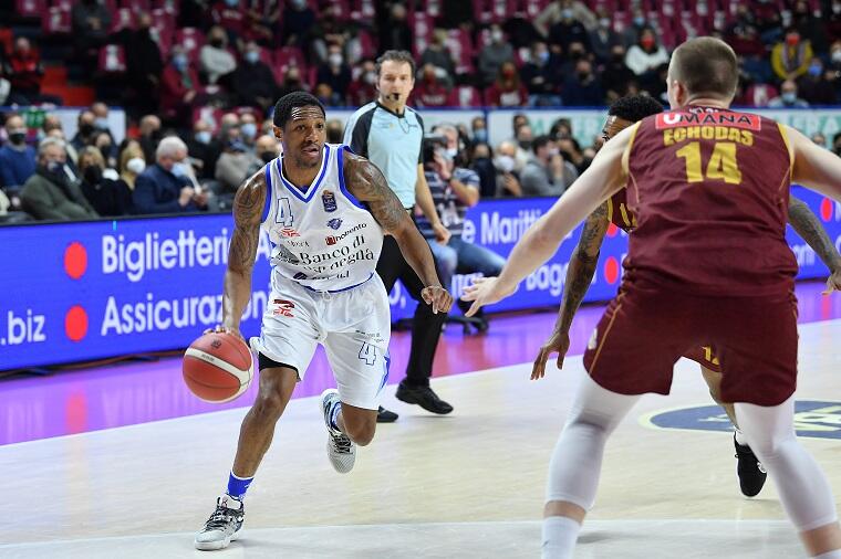 robinson-canu-dinamo