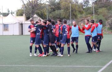 L'esultanza della Torres al gol di Gigi Scotto | Foto Asd Muravera Calcio