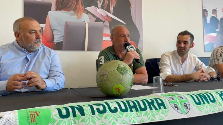 Da sinistra: Vittorio Sanna (dg Natzionale), Vittorio Pusceddu (tecnico Natzionale) e Gabrielli Cossu (presidente Fins)