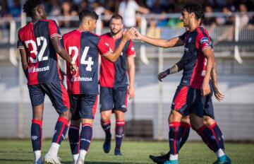 L'esultanza al gol di Desogus nel Trofeo Sardegna | Foto Cagliari Calcio/Valerio Spano