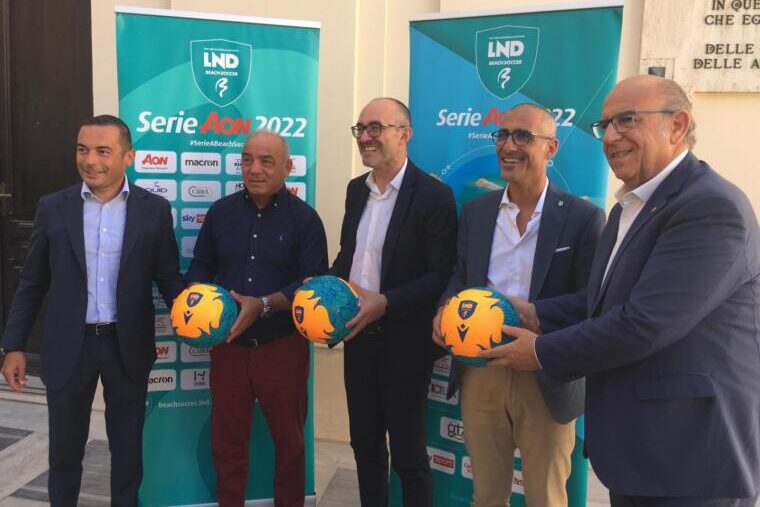 La presentazione delle finali scudetto di beach soccer a Cagliari