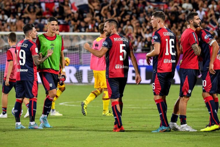 Marco Mancosu esulta con i compagni | Foto Luigi Canu