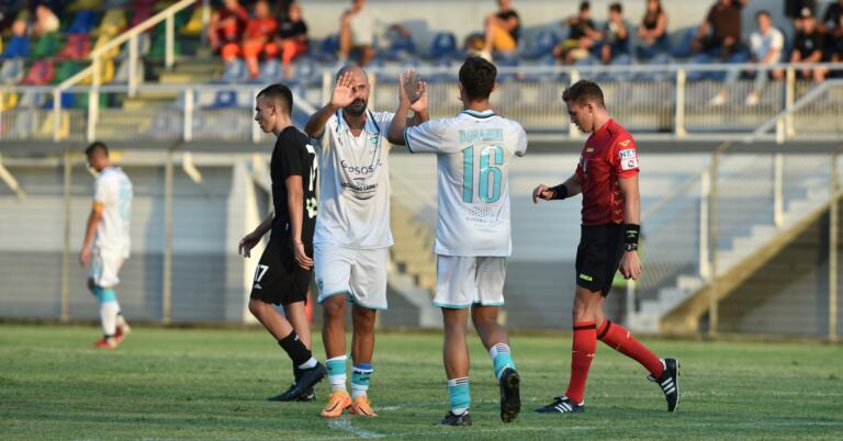 L'esultanza di La Rosa e Boganini | Foto Olbia Calcio/Sandro Giordano