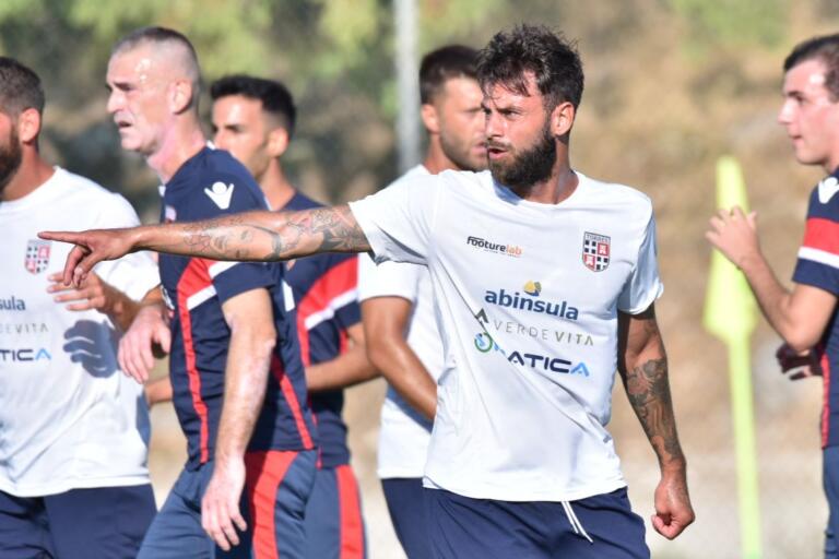 Sergiu Suciu in amichevole con la Torres | Foto Alessandro Sanna