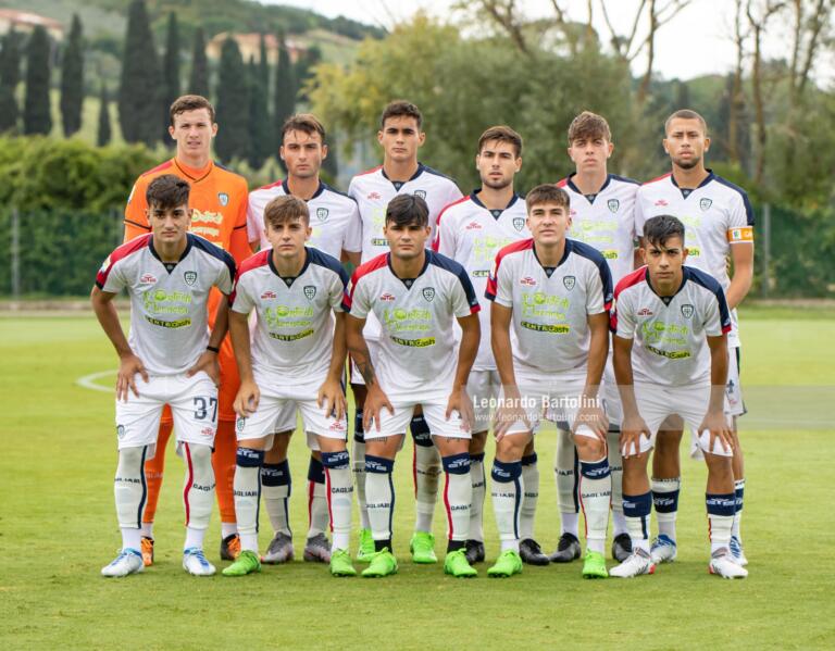 Il Cagliari Primavera prima della sfida contro l'Empoli | Foto Leonardo Bartolini