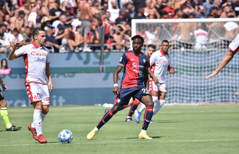 Antoine Makoumbou in Cagliari-Bari | Foto Alessandro Sanna