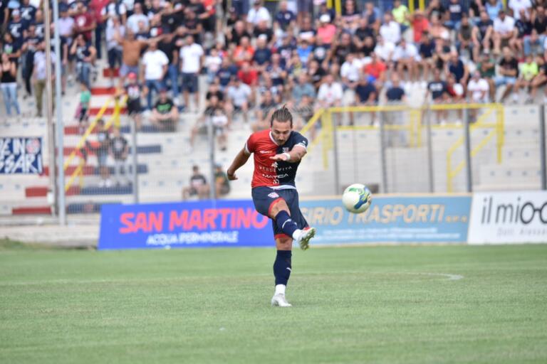 Masala in azione con la maglia della Torres